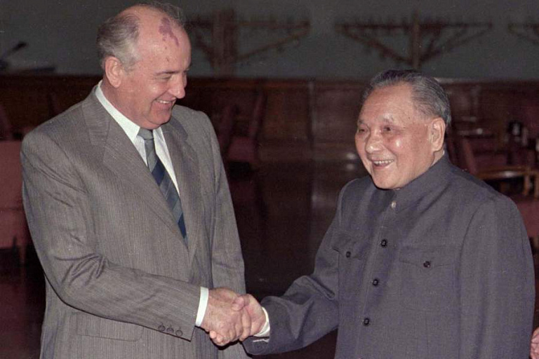 Как мир становился иным: объективная, детальная история мировых событий 1989—1992 гг. в книге Кристины Шпор