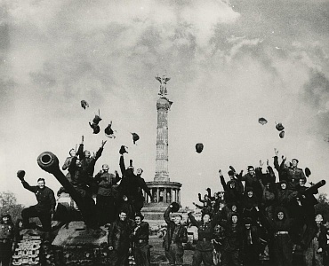 Сограждане, с Днем Победы! 